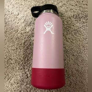 32 oz Wide Mouth Hydro Flask in RARE Discontinued Color Lilac